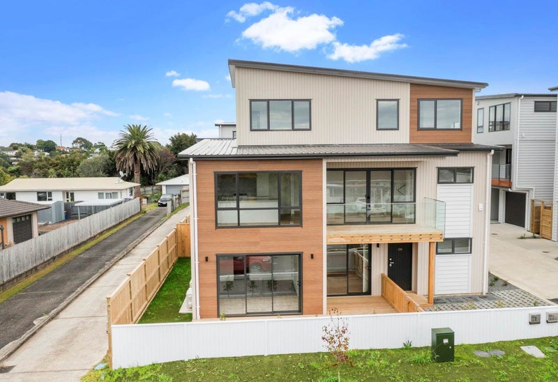 46 Cockayne Crescent, Sunnynook, Auckland - Carousel 2