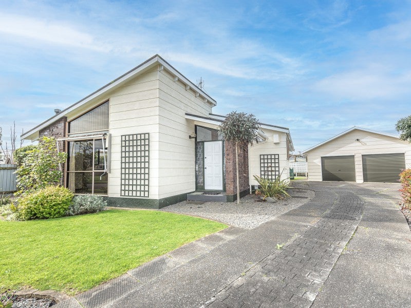 17 Akepiro Place, Tawhero, Whanganui - Carousel 1
