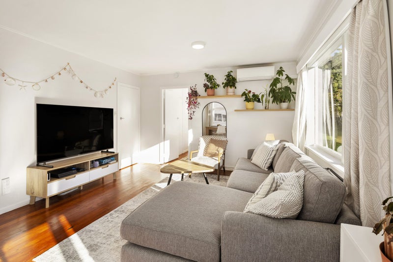 7/139 Queens Drive, Lyall Bay, Wellington - Carousel 2