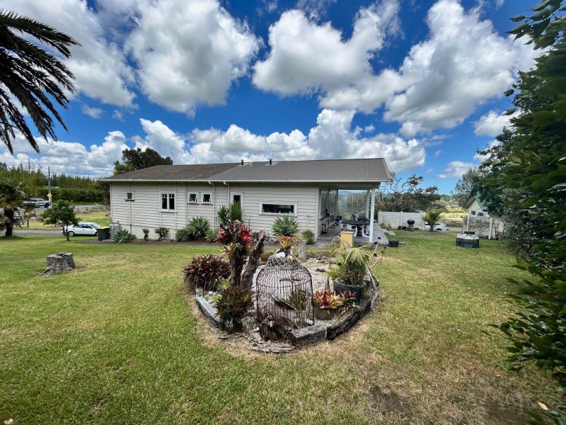 324 Taupaki Road, Henderson - Carousel 2