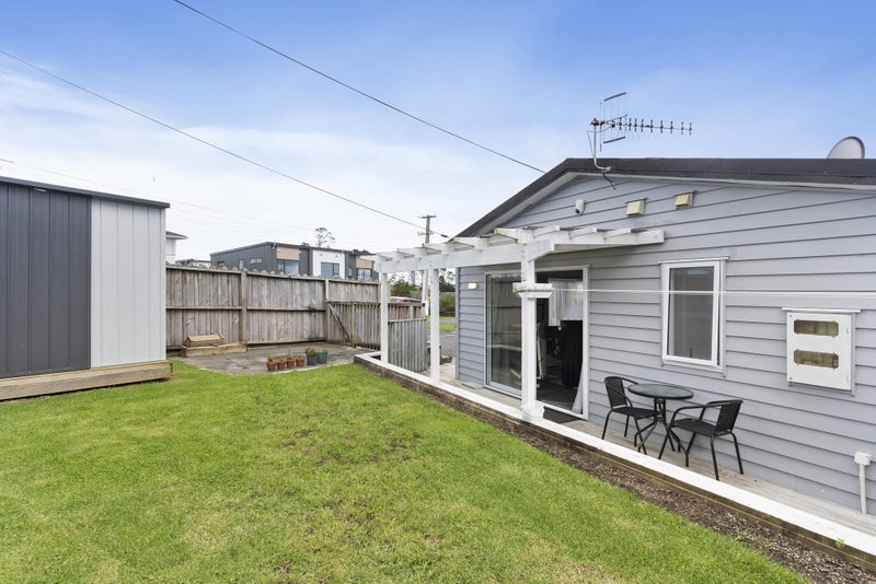 143A Tirimoana Road, Te Atatū South, Auckland - Carousel 1