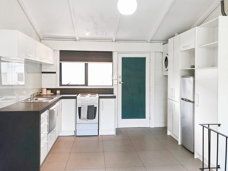 6/25 Don Croot Street, Western Springs, Auckland - Carousel 1