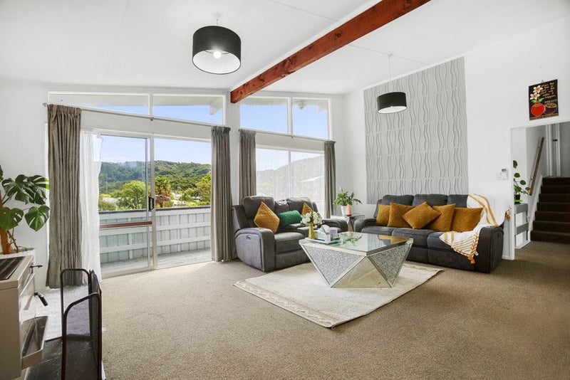 28 Mataura Grove, Wainuiomata, Lower Hutt - Carousel 1