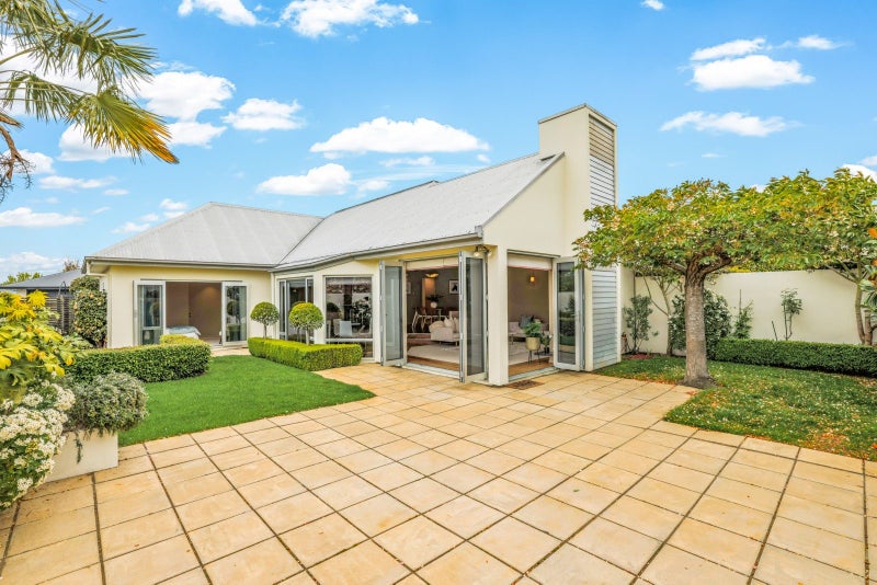 24 Crombie Green, Northwood, Christchurch - Carousel 2