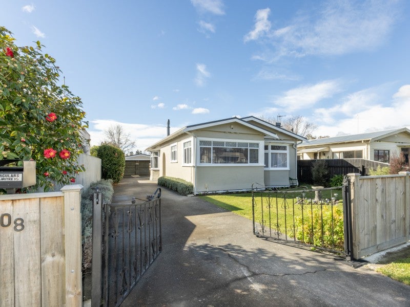 208 Mayfair Avenue, Mayfair, Hastings - Carousel 1