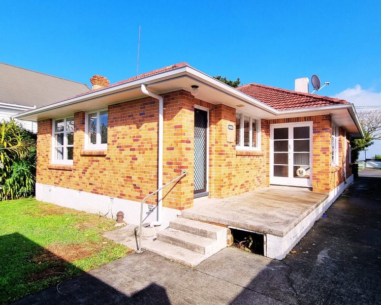 8 Manatu Street, Mount Eden, Auckland - Carousel 15