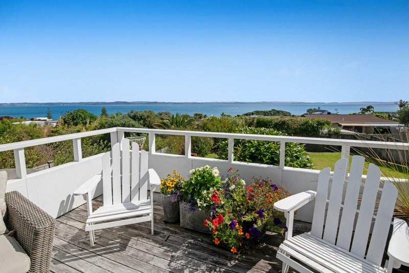 1322 Whangaparaoa Road, Army Bay, Whangaparaoa - Carousel 2