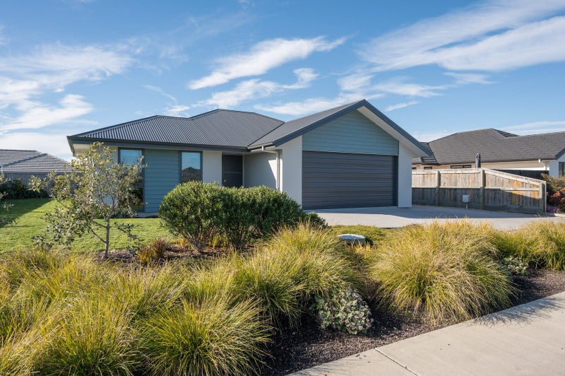 104 Berryfield Drive, Appleby, Richmond - Carousel 2