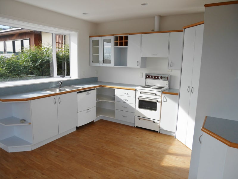 32 Parklands Drive, Huntsbury, Christchurch - Carousel 1