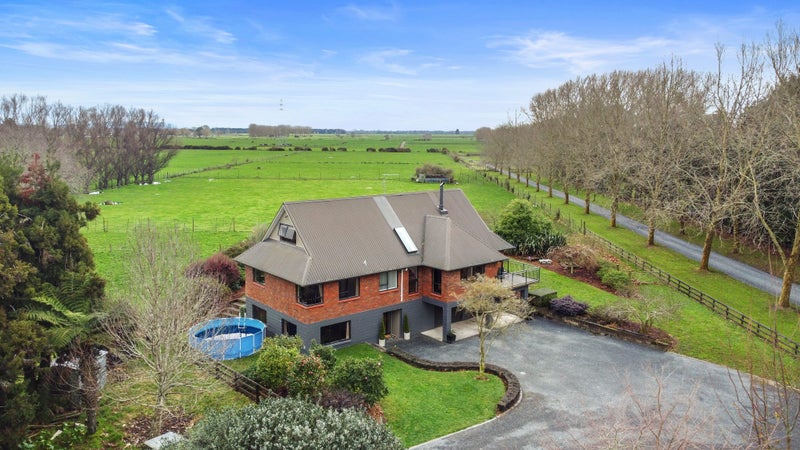 273 Vaile Road, Newstead - Carousel 1