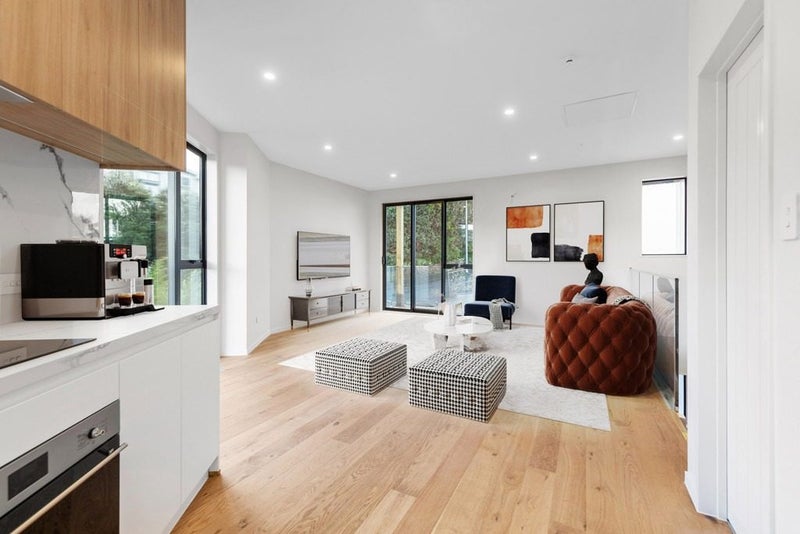 10/32 Karori Crescent, Orakei, Auckland - Carousel 2