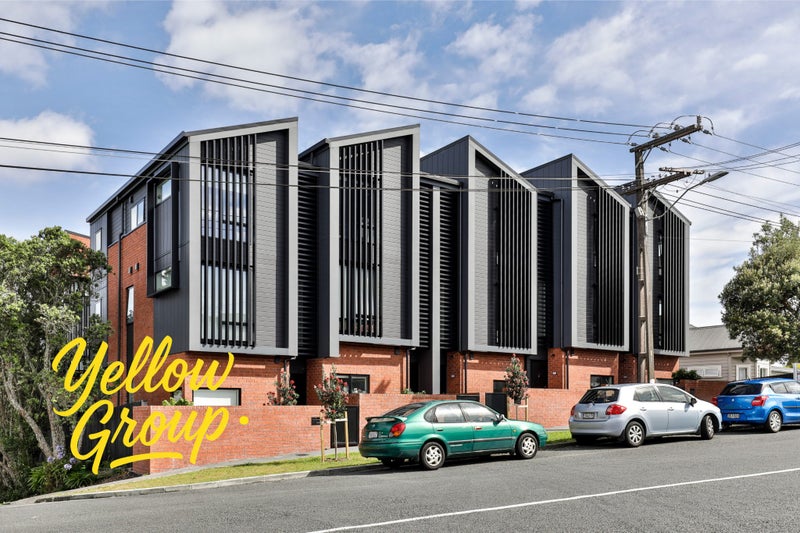 10/11 Western Springs Road, Morningside, Auckland - Carousel 1