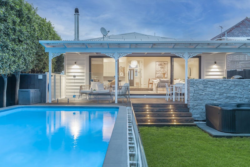 43 Sherwood Avenue, Grey Lynn, Auckland - Carousel 1