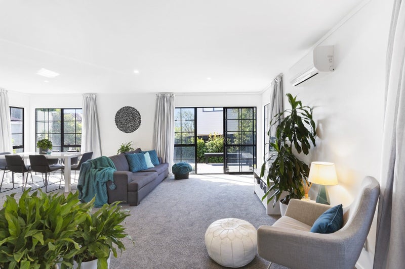 10B Hadfield Avenue, Waterview, Auckland - Carousel 2