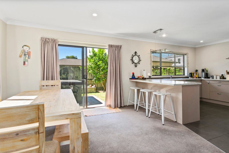 96 Tennyson Street, Leamington, Cambridge - Carousel 2