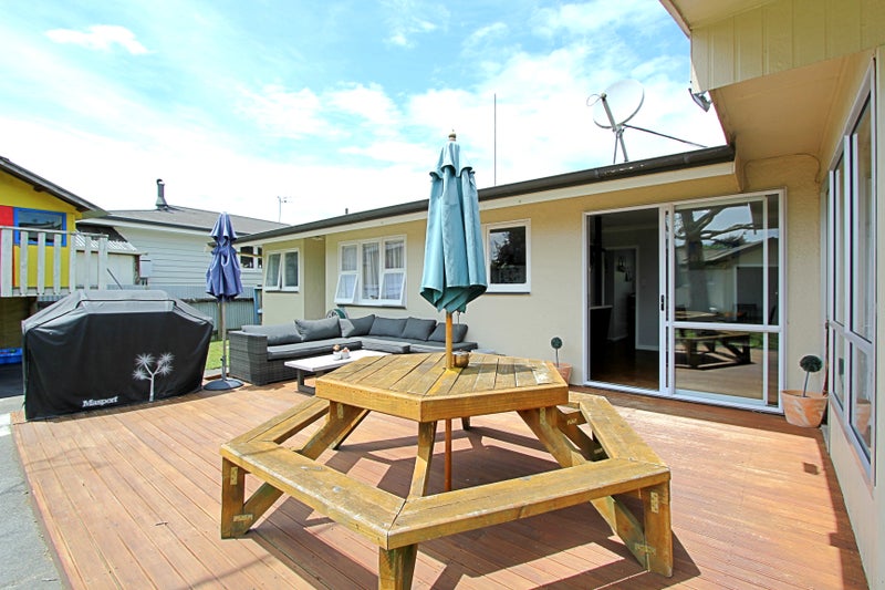 32 Merton Crescent, Pirimai, Napier - Carousel 2