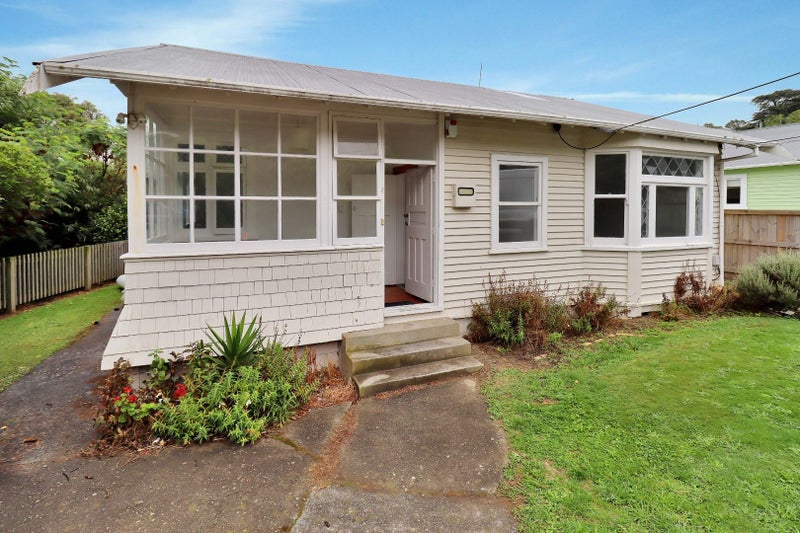 5 Awarua Street, Ngaio, Wellington - Carousel 1