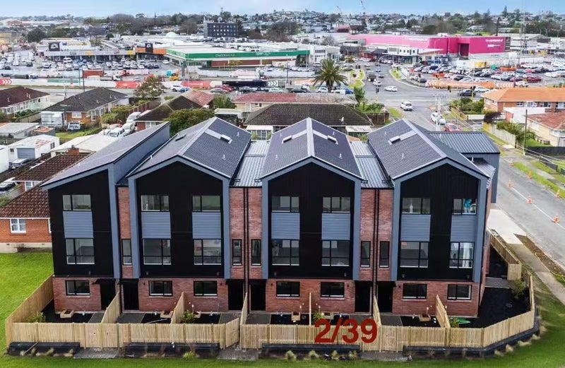 2/39 Dale Crescent, Pakuranga, Auckland - Carousel 1