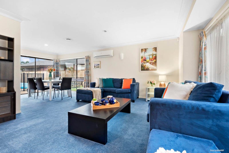 19 Raddock Place, Farm Cove, Auckland - Carousel 2