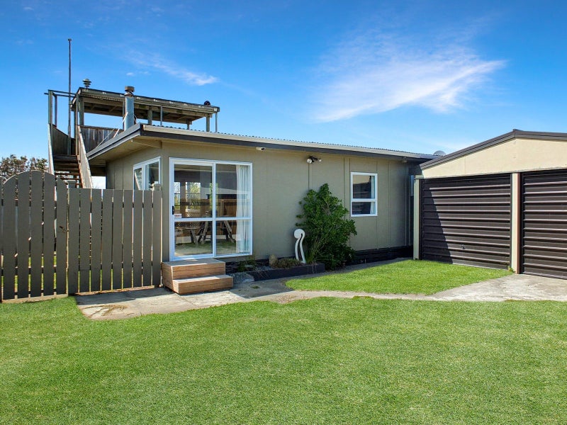 9A Nelson Street, Foxton Beach, Foxton - Carousel 1