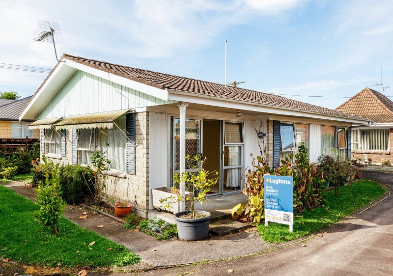 44 Fifth Avenue, Enderley, Hamilton - Carousel 1