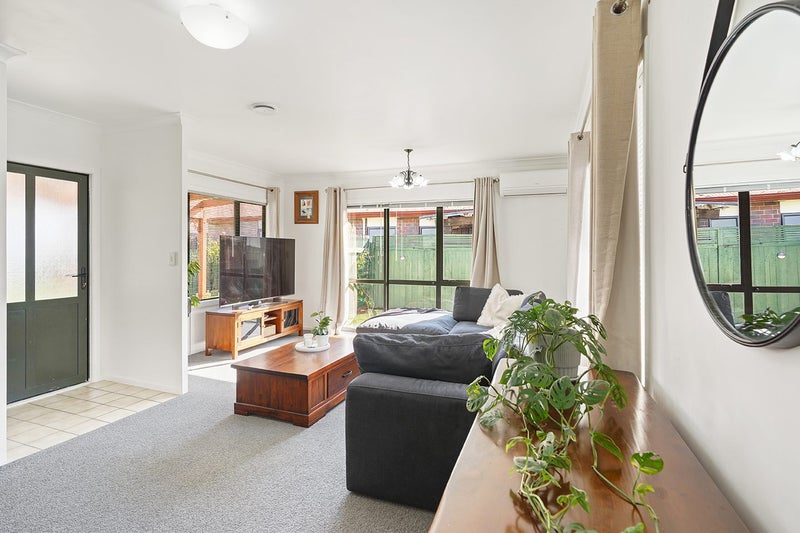 14 Catalina Drive, Melville, Hamilton - Carousel 2