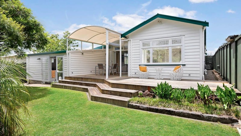 47 Bollard Avenue, New Windsor, Auckland - Carousel 1