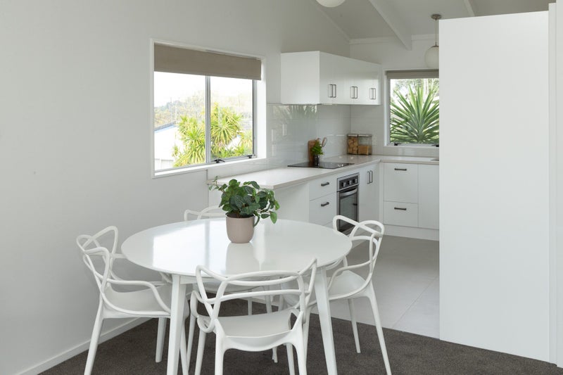 1/6 Lush Avenue, St Johns, Auckland - Carousel 2