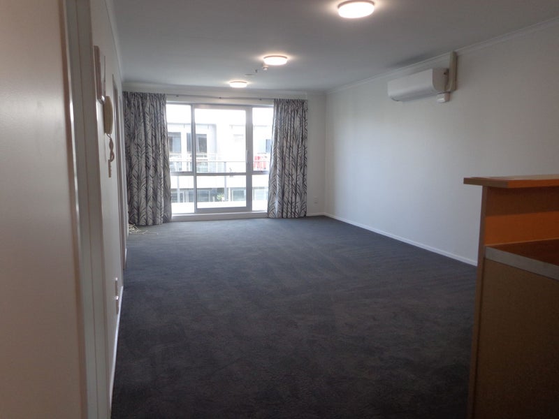 4L/20 Charlotte Street, Eden Terrace, Auckland - Carousel 1