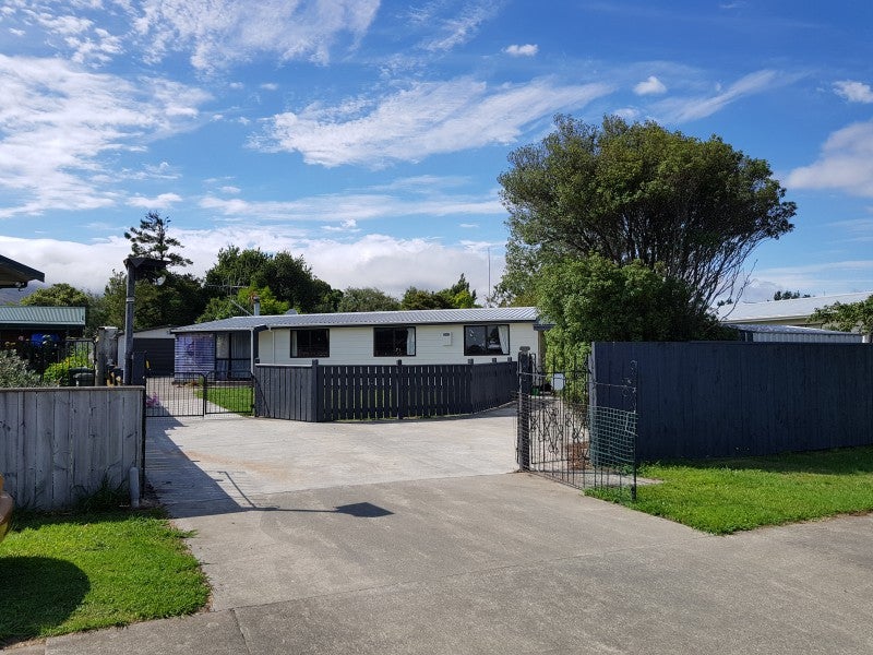 18 Rata Street, Tokomaru, Palmerston North - Carousel 1