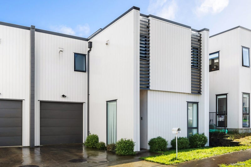 33 Waka Street, Albany Heights, Auckland - Carousel 1