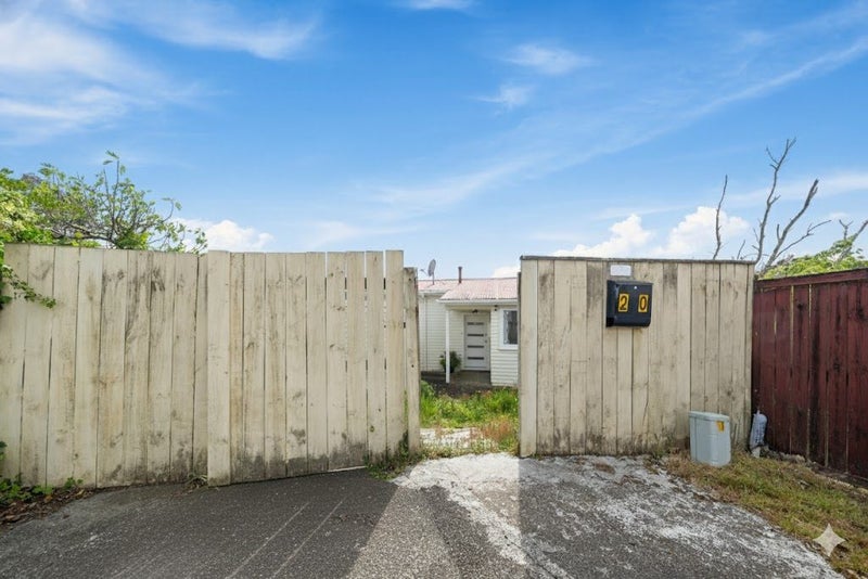 20 Aniseed Grove, Timberlea, Upper Hutt - Carousel 24