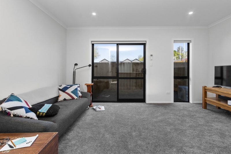 3/54 Wellington Street, Hamilton East, Hamilton - Carousel 2