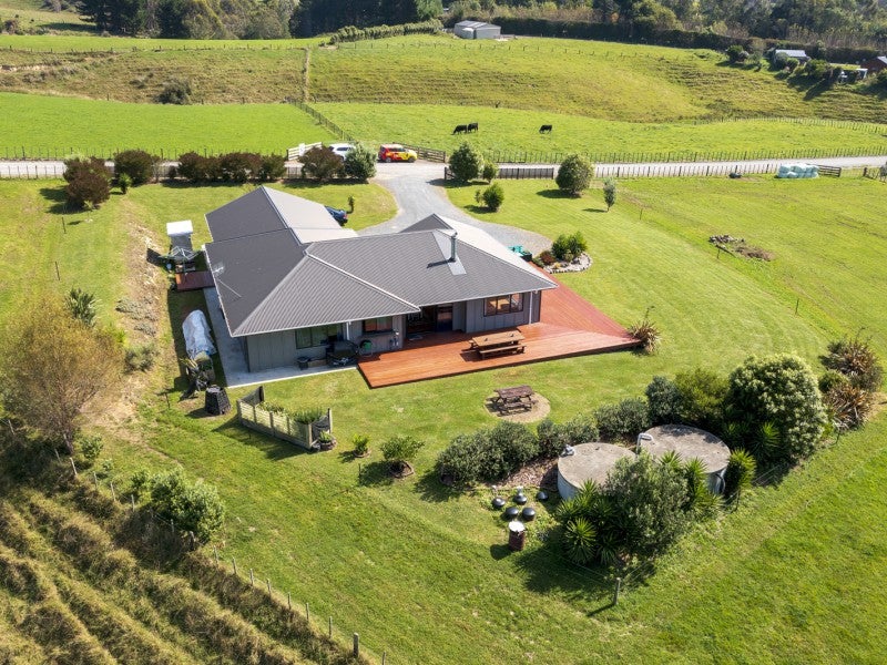 41 Serenity Lane, Koputaroa - Carousel 2