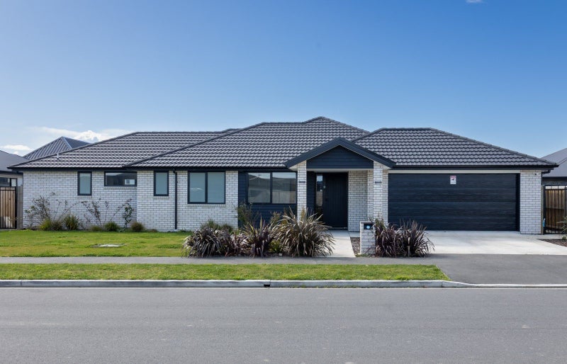 21 Blue Jacket Drive, Halswell, Christchurch - Carousel 1