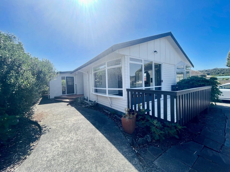 5 Parera Grove, Heretaunga, Upper Hutt - Carousel 1