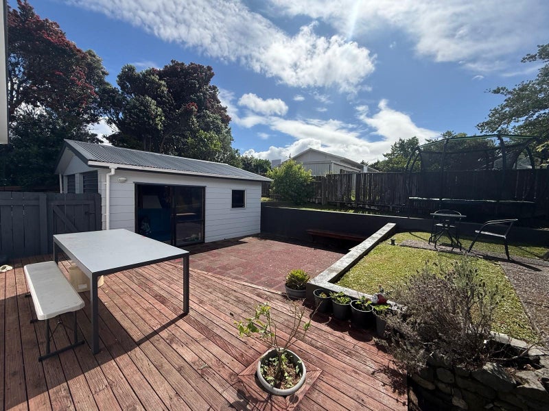 141 Conclusion Street, Ascot Park, Porirua - Carousel 1