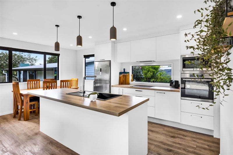 369 Carrington Street, Upper Vogeltown, New Plymouth - Carousel 2