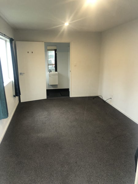 5A Alma Crescent, Papakura, Papakura - Carousel 1