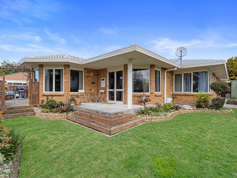 35 Huntington Drive, Bethlehem, Tauranga - Carousel 1