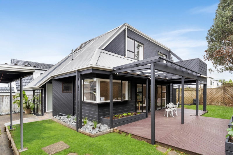 2/60 Hillcrest Avenue, Hillcrest, Auckland - Carousel 1