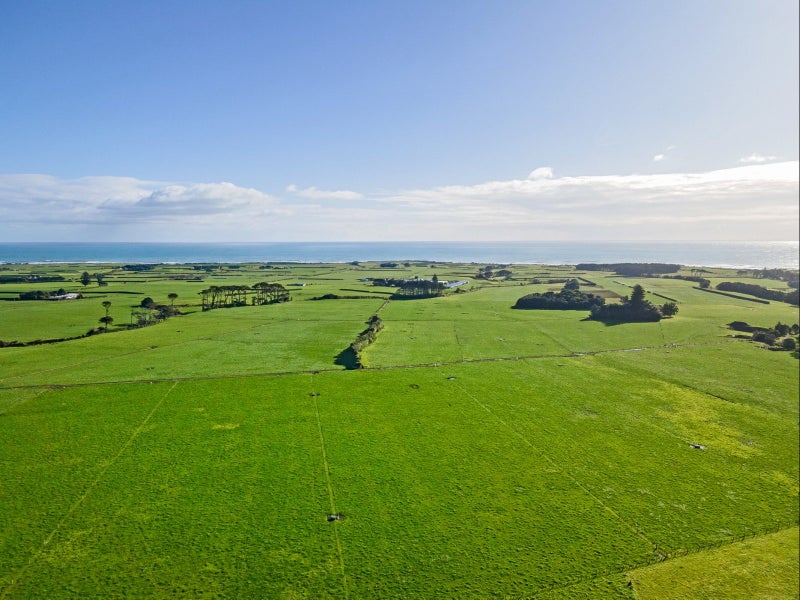 7210 South Road, New Plymouth - Carousel 30