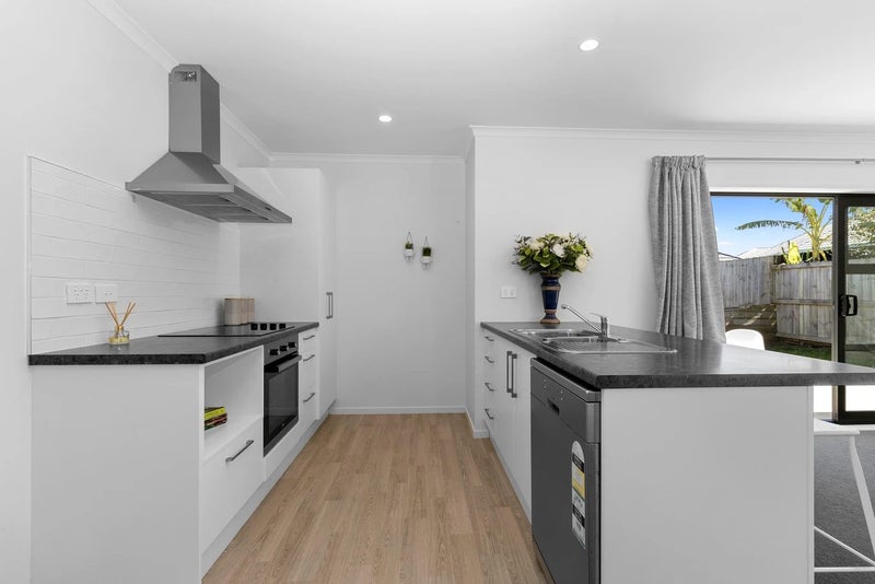 3 Ladeira Place, Fitzroy, Hamilton - Carousel 2