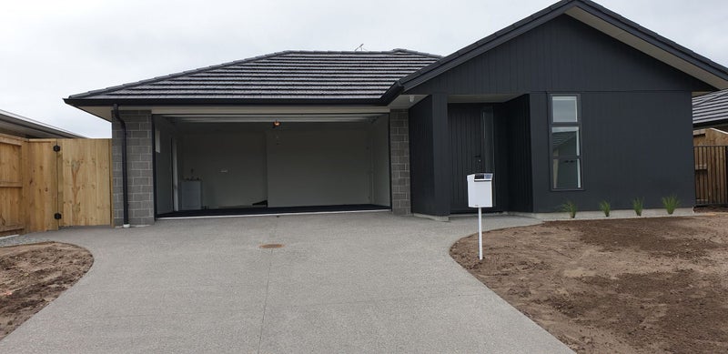 47 Te Wharo Drive, Papamoa - Carousel 1