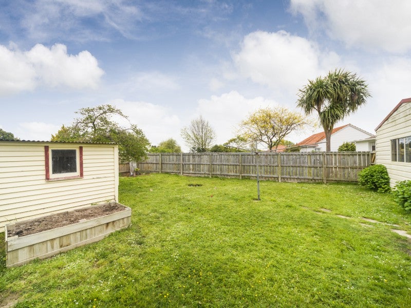 118 Savage Crescent, West End, Palmerston North - Carousel 8