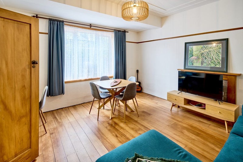 2/34 Hawkestone Street, Thorndon, Wellington - Carousel 1