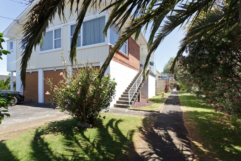 2/64 Rawhiti Road, Onehunga, Auckland - Carousel 14