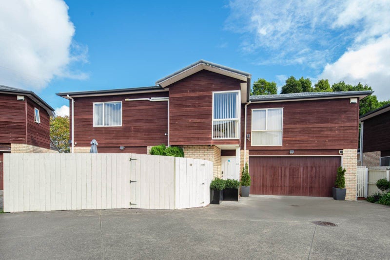 66 Dale Crescent, Pakuranga, Auckland - Carousel 1