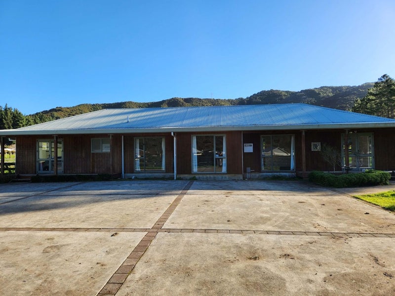 351B Wellington Road, Wainuiomata, Lower Hutt - Carousel 1