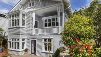 94 Pirie Street, Mount Victoria, Wellington - Carousel 1